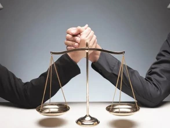 tsim-povinni-zaymatisya-pravookhorontsi-politolog-rozpoviv-pro-konflikt-interesiv-sered-narodnikh-deputativ