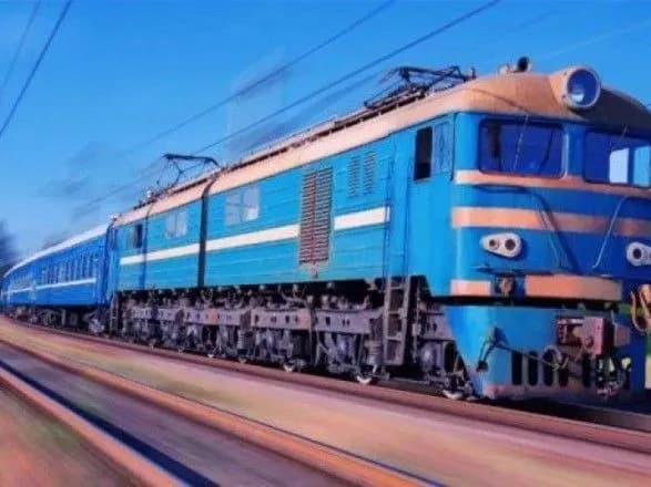 snaryadi-vibukhayut-zagrava-a-mi-yidemo-2-km-god-yak-vivozili-lyudey-z-kramatorsku