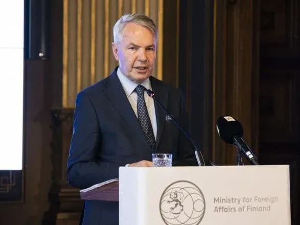 finlyandiya-gotuyetsya-zaprovaditi-povnu-zaboronu-na-vyizd-dlya-rosiyan-golova-mzs