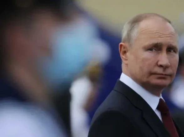 nyt-putin-aktivno-bere-uchast-u-voyenniy-strategiyi-schodo-viyni-v-ukrayini-ta-zaboroniv-vidstup-viysk-rf-z-khersona