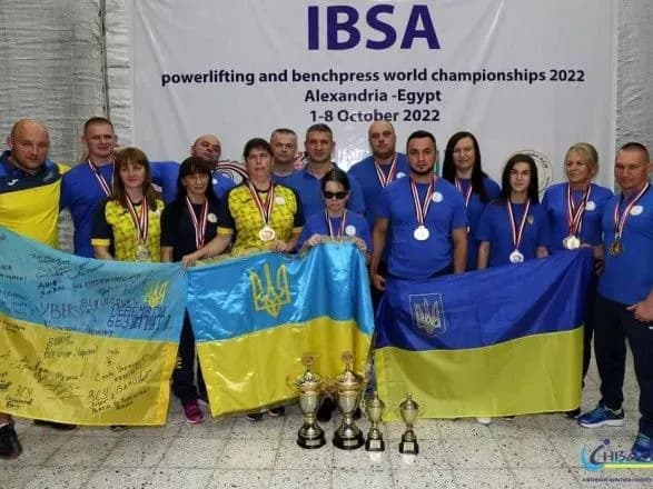 ukrayinska-zbirna-viborola-zoloto-na-chempionati-svitu-z-pauerliftingu-ta-zhimu-lezhachi-sered-lyudey-z-porushennyam-zoru