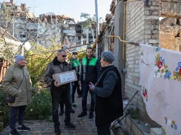 lyudi-vse-sche-potrebuyut-gumanitarnoyi-pidtrimki-avtodim-atlant-nadali-prodovolchu-dopomogu-zhitelyam-mista-irpin