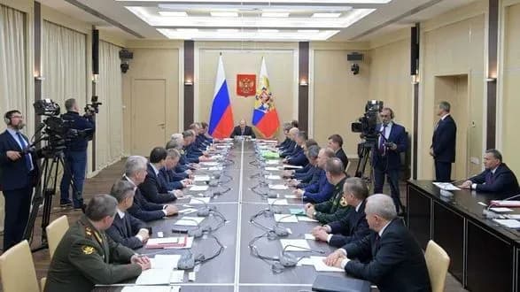 v-rosiyi-vigadali-novu-prichinu-viyni-radbez-rf-bachit-sotni-sekt-v-ukrayini-i-khoche-yikhnoyi-desatanizatsiyi