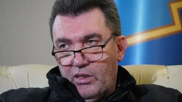 nekhay-viddadut-svoyi-zemli-putinu-danilov-pro-pribichnikiv-peremirya-u-yevropi