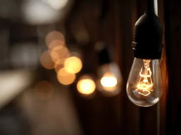 u-kiyevi-ta-oblasti-znovu-pochalisya-vidklyuchennya-svitla