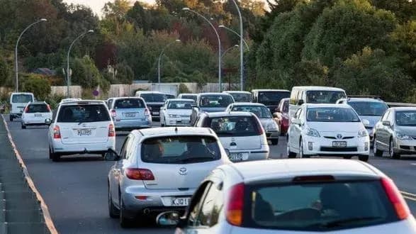 yes-skhvaliv-zaboronu-novikh-avtomobiliv-z-dvigunom-vnutrishnogo-zgoryannya-z-2035-roku