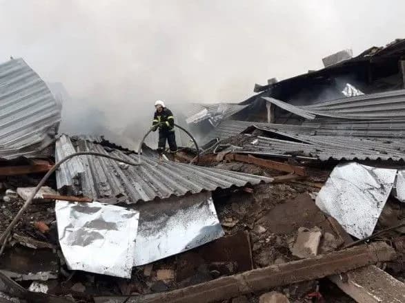 kharkivschina-u-kupyansku-cherez-obstrili-bulo-poshkodzheno-promobyekt