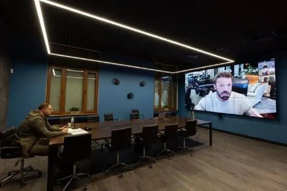 v-op-obgovorili-z-aktorom-benom-afflekom-pidtrimku-ukrayini-u-sviti