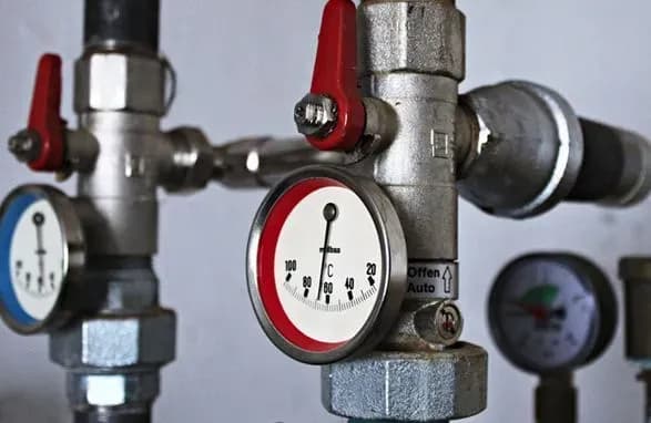 mayzhe-60-vsikh-obyektiv-po-krayini-vzhe-pidklyucheni-do-tepla-shmigal