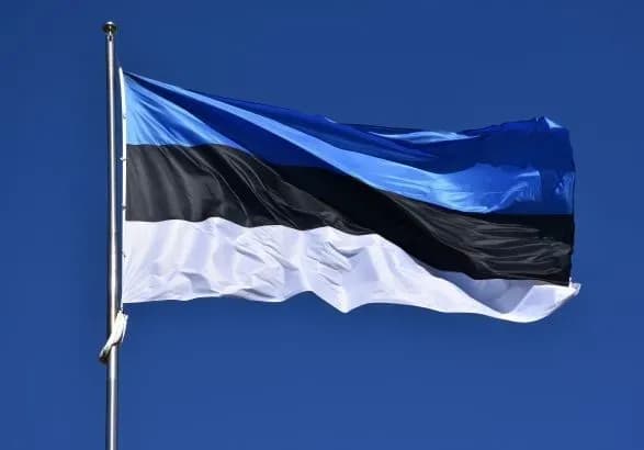 estoniya-peredast-partiyu-avtobusiv-ta-generatoriv-dlya-ukrayini