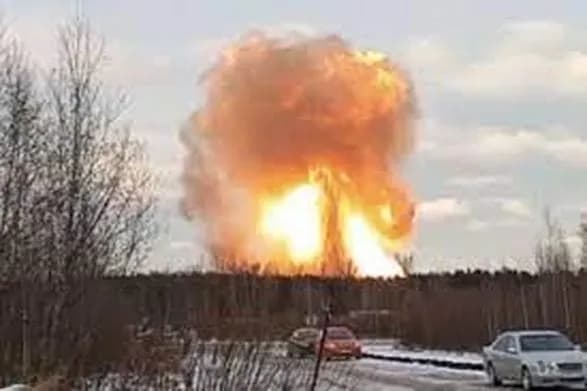 gurkit-buv-takiy-scho-tremtili-vikna-sotsmerezhi-povidomlyayut-pro-vibukh-gazoprovodu-bilya-pitera