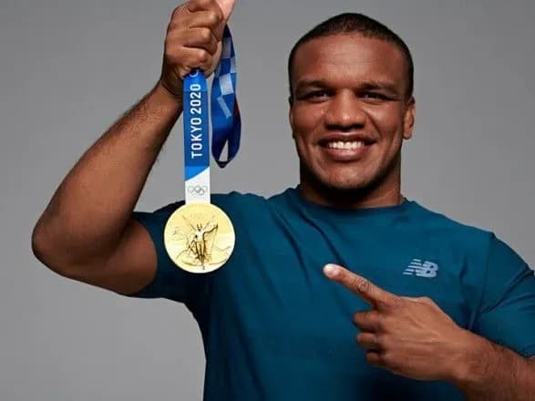 ne-mozhu-sobi-dozvoliti-zatrimatisya-nadovgo-belenyuk-yde-z-nok