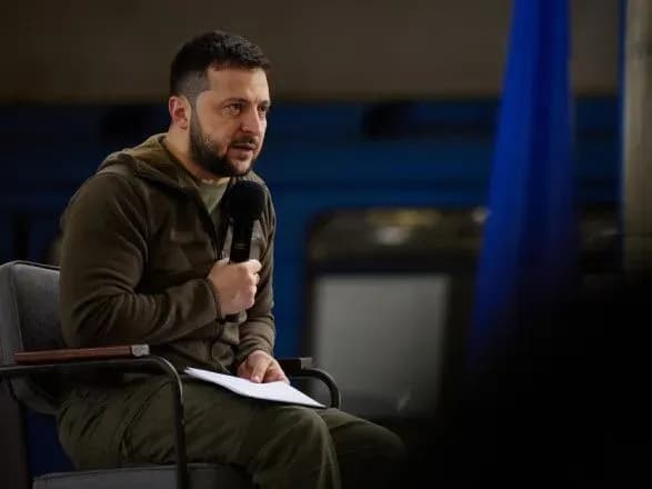 30-dolariv-za-barel-zdayetsya-bilsh-slushnoyu-propozitsiyeyu-zelenskiy-pro-stelyu-tsin-na-rosiysku-naftu