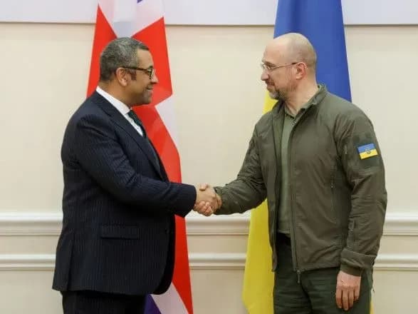 shmigal-obgovoriv-iz-glavoyu-mzs-velikoyi-britaniyi-konfiskatsiyu-zamorozhenikh-rosiyskikh-aktiviv