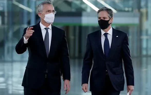 progrash-putina-v-interesakh-nashoyi-bezpeki-stoltenberg-i-blinken-zustrilisya-u-bukharesti