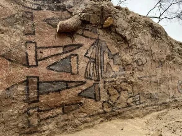 arkheologi-znayshli-davnyu-peruansku-fresku-vtrachenu-na-stolittya