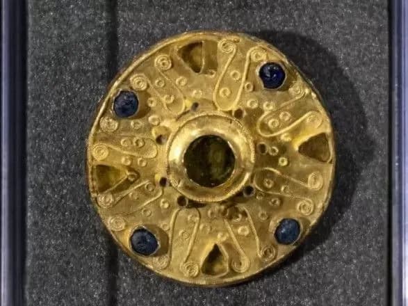 grobnitsi-zamozhnikh-lyudey-u-shveytsariyi-rozkopali-15-mogil-z-chasiv-rannogo-serednovichchya