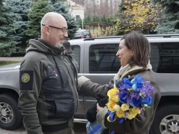 ispaniya-vzhe-peredala-ukrayini-pershi-zrk-hawk-reznikov