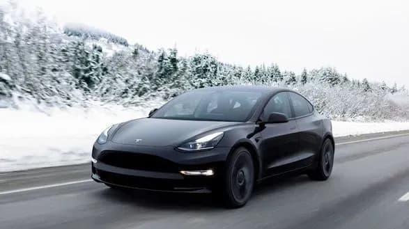 tesla-zapuskayetsya-u-tayilandi-schob-konkuruvati-z-kitayskimi-elektromobilyami