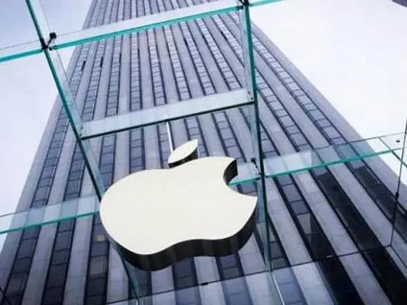 apple-vidklala-zapusk-bezpilotnikh-avtomobiliv-do-2026-roku-zmi