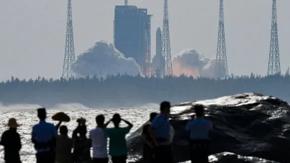 ssha-stezhat-za-kosmichnoyu-diyalnistyu-kitayu-schodo-potentsiynikh-rizikiv