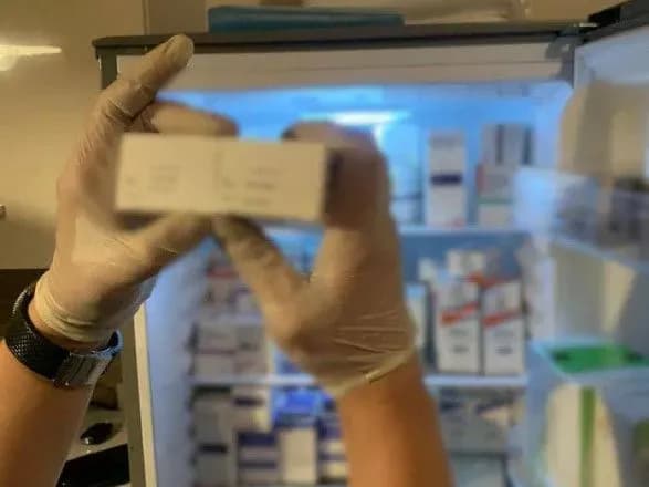 pidroblyali-i-zbuvali-liki-vid-raku-ta-gepatitu-v-vikrito-zlochinne-ugrupuvannya-ta-vilucheno-tovaru-na-ponad-60-mln-grn