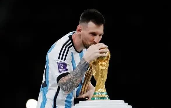 lionel-messi-pislya-peremogi-na-chempionati-svitu-zayaviv-pro-prodovzhennya-karyeri