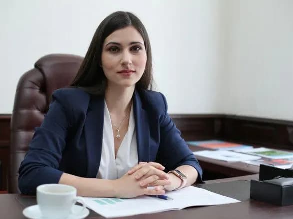 nardepka-yanchenko-yde-zi-slugi-narodu-pislya-skandalu-z-vizitom-golovi-partiyi-shulyak-do-poranenogo-biytsya