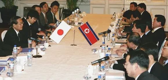 kndr-prigrozila-yaponiyi-cherez-yiyi-naroschuvannya-zbroynikh-sil