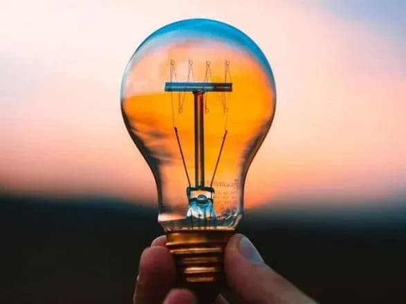 situatsiya-z-elektroenergiyeyu-u-kiyevi-zalishayetsya-skladnoyu-diyut-ekstreni-grafiki-vidklyuchen-klichko