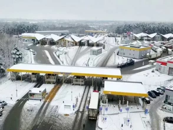 na-kordoni-ukrayini-z-polscheyu-zbilshuyutsya-chergi