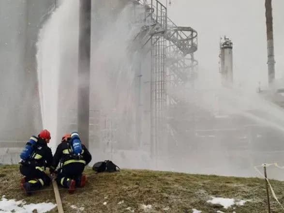 u-bilorusi-goriv-rezervuar-z-naftoproduktami