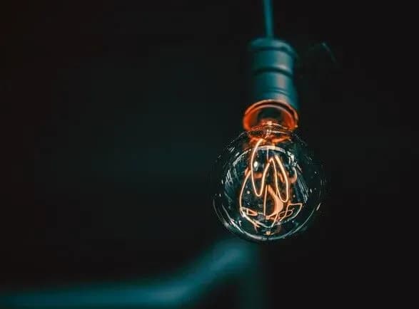 situatsiya-kontrolovana-ale-na-vechir-u-vsikh-oblastyakh-ye-limiti-po-elektropostachannyu-ukrenergo