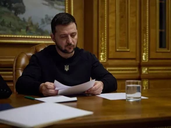 zelenskiy-domovivsya-z-prezidentom-latviyi-prodovzhiti-spivpratsyu-dlya-posilennya-oboronozdatnosti-ukrayini