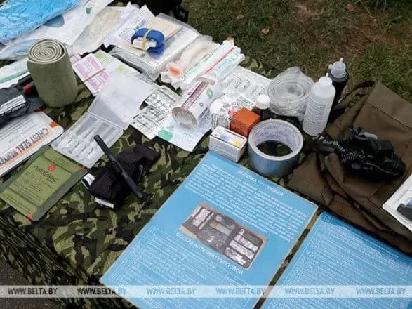 lukashenko-zayaviv-scho-biloruski-aptechki-kraschi-za-natovski-i-peredav-viyskovim-rf