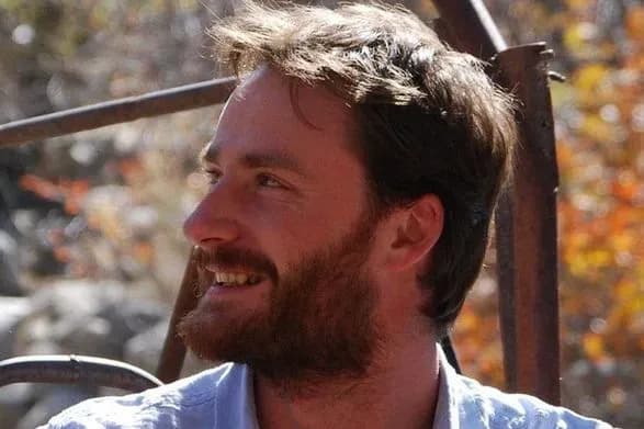 40-rokiv-uvyaznennya-ta-74-udariv-batogom-belgiya-viklikala-posla-iranu-cherez-vinesennya-tegeranom-viroku-yiyi-gromadyaninu