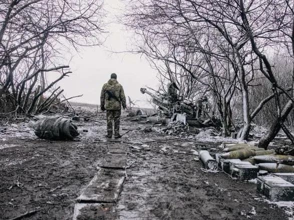 rf-namagayetsya-povnistyu-zakhopiti-donechchinu-ale-yiy-tse-ne-vdastsya-tsentr-stratkomu-poyasniv-chomu