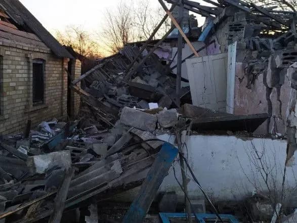 vugledar-na-donechchini-okupanti-intensivno-obstrilyuyut-z-artileriyi-ova