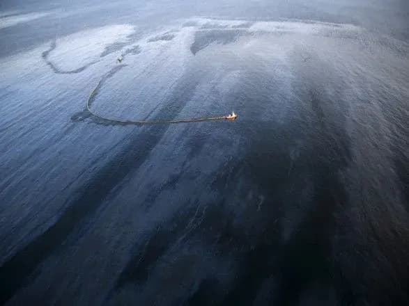 u-khersoni-cherez-obstril-u-dnipro-potrapili-naftoprodukti