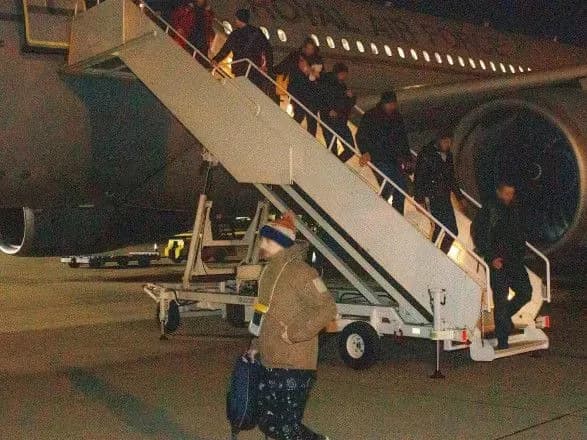 ukrayinski-tankisti-pribuli-do-britaniyi-dlya-pochatku-navchan-z-challenger-2