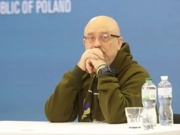 tanki-stanut-stalevim-kulakom-ukrayini-pid-chas-kontrnastupu-reznikov