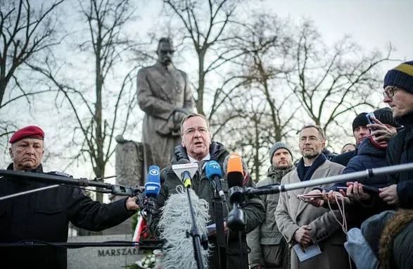 pershiy-batalyon-tankiv-leopard-2-mozhe-pributi-v-ukrayinu-do-bereznya-chi-kvitnya-nimechchina