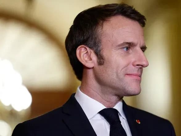 makron-zayaviv-scho-vidvidaye-kitay-na-pochatku-kvitnya