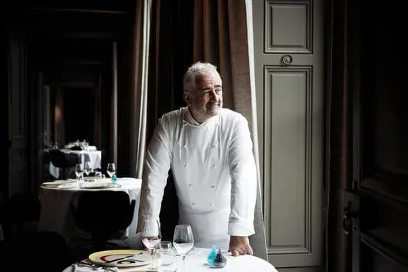 kraschiy-shef-kukhar-svitu-gi-savoy-vtrativ-zirku-mishlen