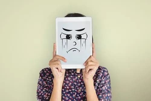 viyna-ta-bolovi-sindromi-problema-yakoyu-ne-mozhna-nekhtuvati