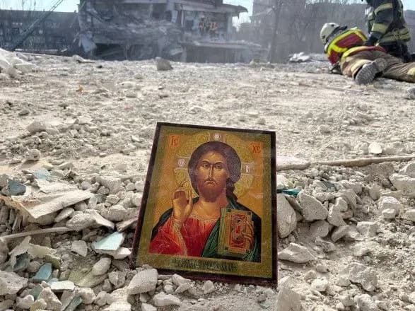 u-zaporizhzhi-z-pid-zavaliv-distali-zagiblu-zhinku