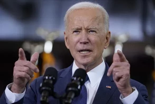 bayden-gotuyetsya-do-peredviborchoyi-kompaniyi-y-zbiraye-komandu