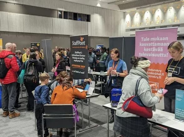 mayzhe-kozhen-pyatiy-u-finlyandiyi-z-robotoyu-vzhe-5-4-tis-ukrayintsiv-yaki-vtekli-vid-viyni