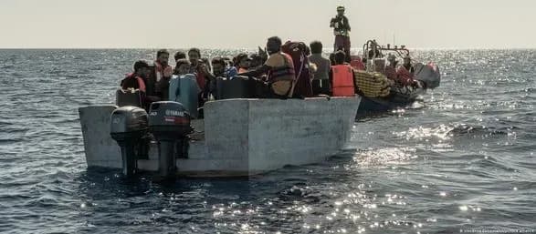 ministri-yes-znovu-posvarilisya-cherez-migrantiv