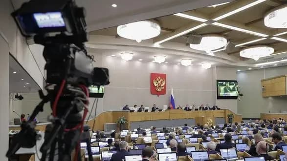 v-rosiyi-saditimut-na-15-rokiv-za-diskreditatsiyu-viyskovikh-ta-naymantsiv